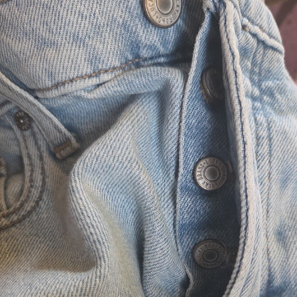 Lucky Brand 90's Midi Short - Picture 8 of 9
